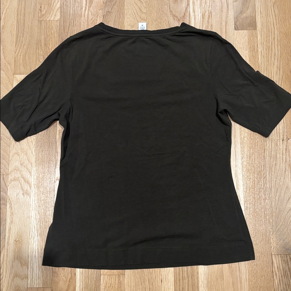 ATHLETA Women’s Scoopneck Shirt, Size Medium, 85% Cotton, Great Condition! - Picture 4 of 4